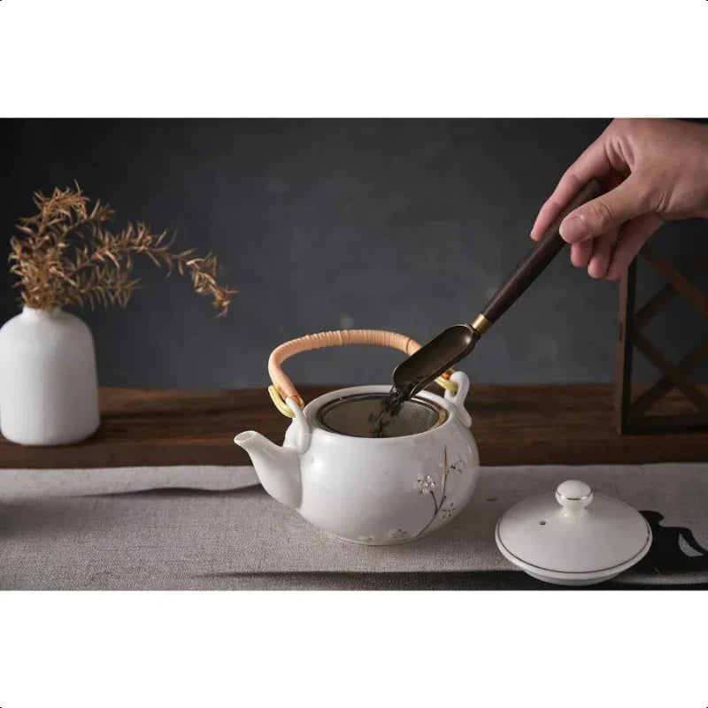 Japanese Tea Pot White Porcelain Chinese Teapot with Stainless Infuser